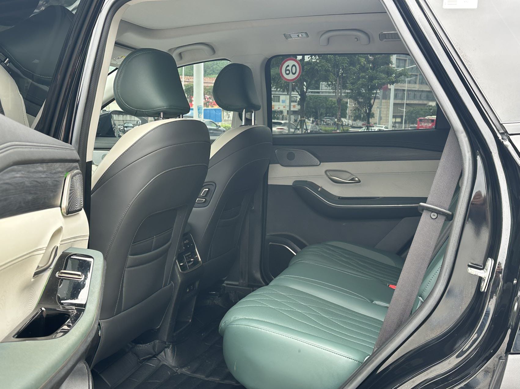 JETOUR 2023 Shanhai L9 1.5TD Max 7-Seater