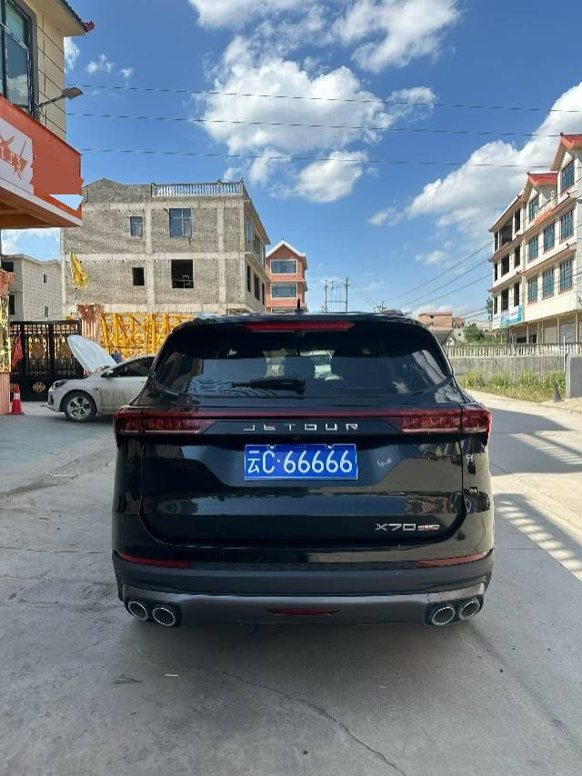 JETOUR 2021 X70 PLUS 1.5T Wind 7-Seater