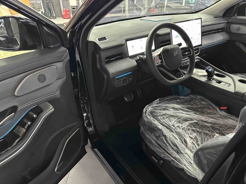 JETOUR 2025 X90 C-DM 1.5T Chuangye Edition 7-Seater