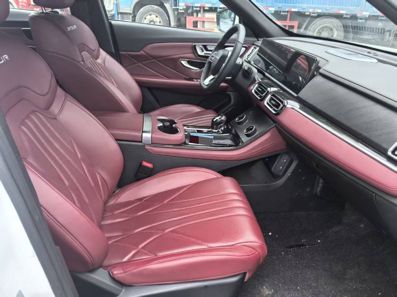 JETOUR 2025 X70 PLUS 1.5T Flagship 7-Seater