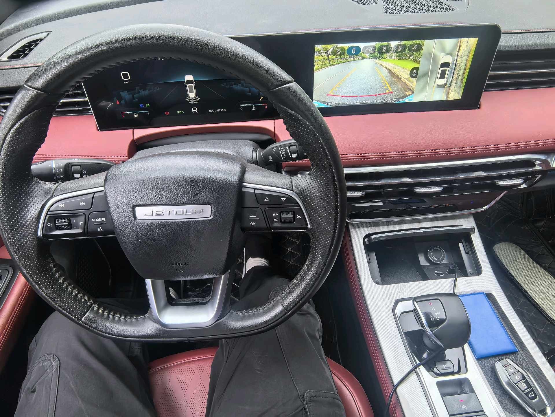 JETOUR 2025 X70 PLUS 1.5T Luxury Surge Edition 5-Seater