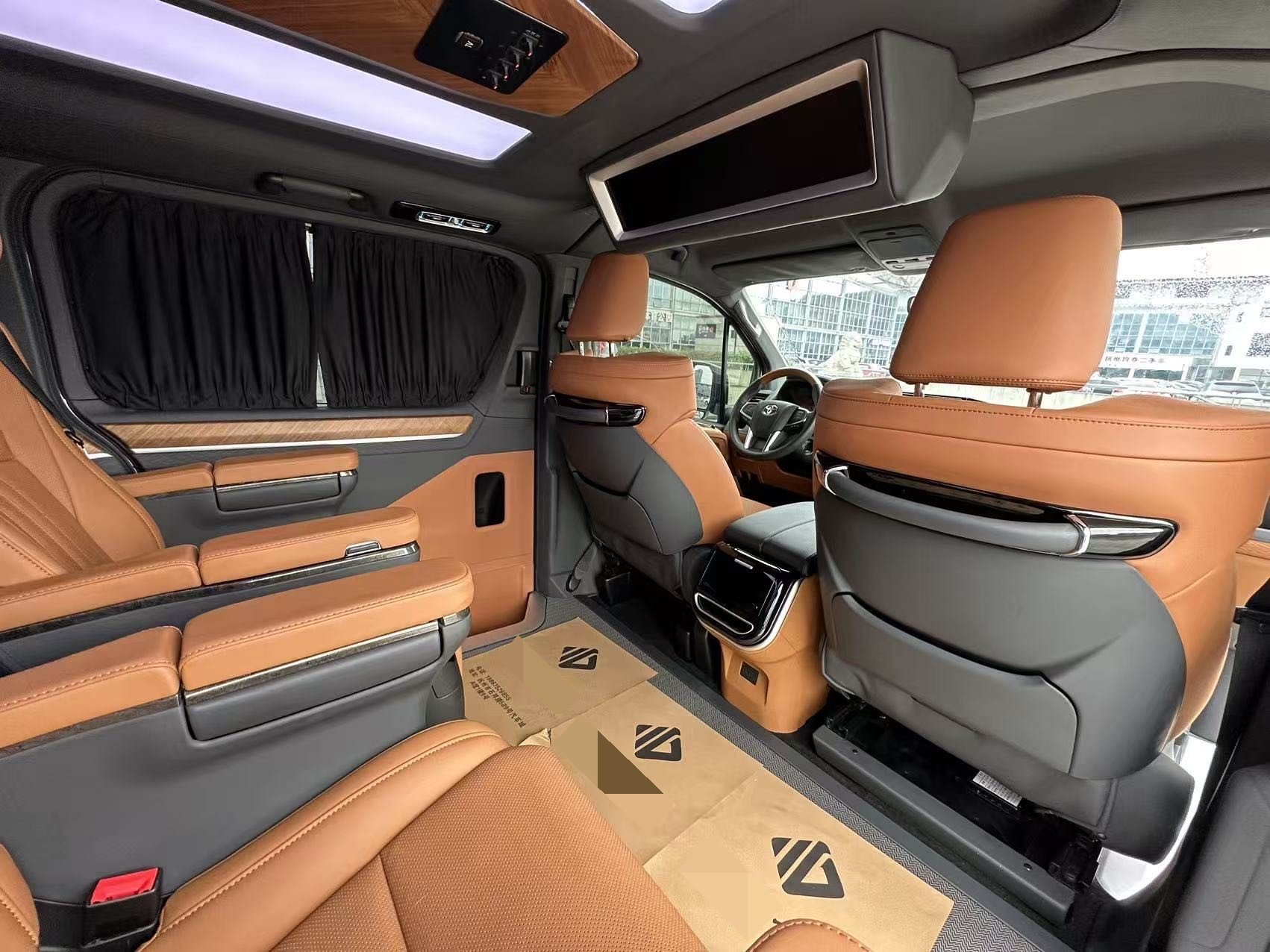 Toyota Hiace (Import) 2019 Hiace 3.5 Middle East Version