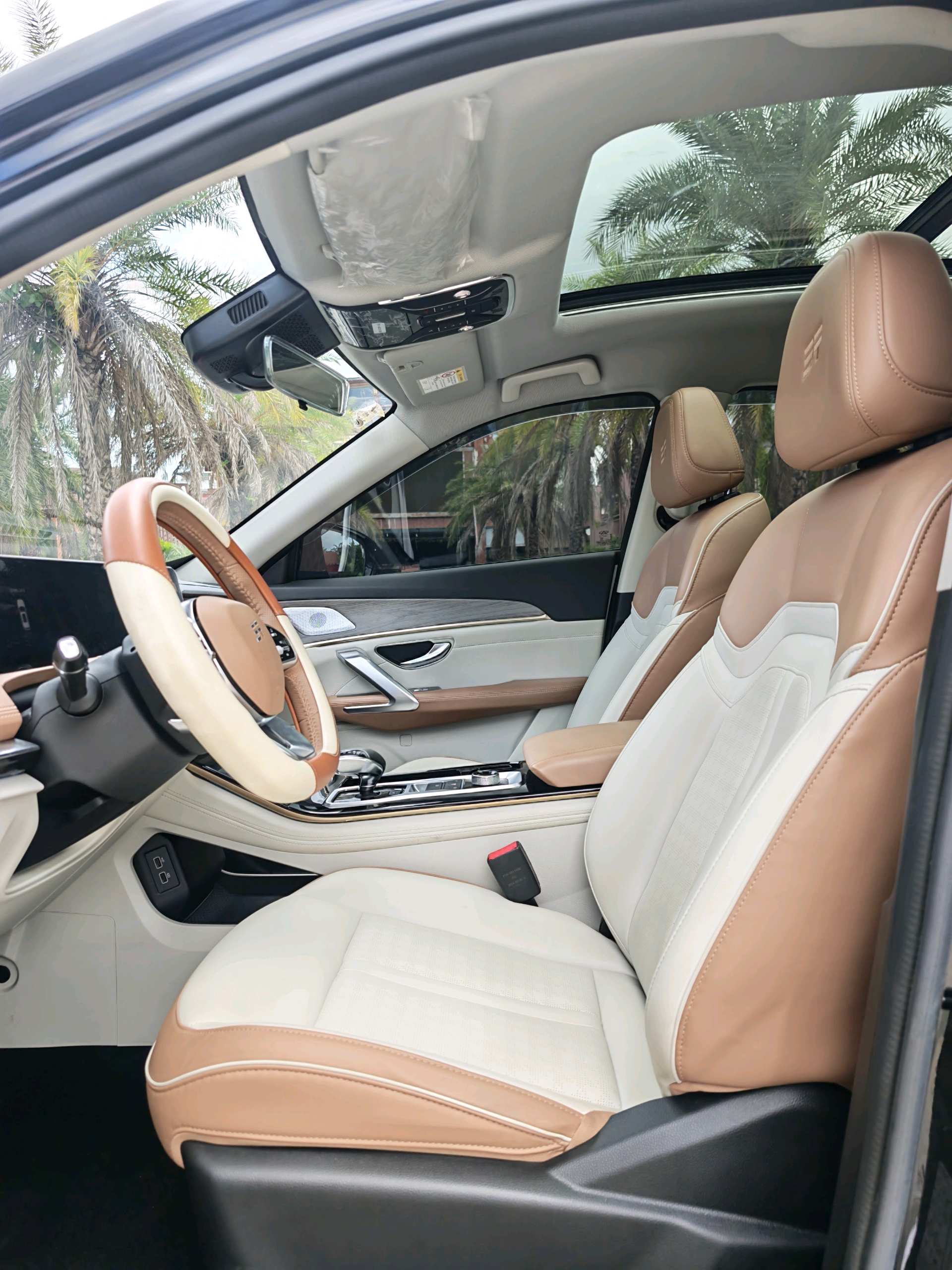 JETOUR 2024 X70 C-DM 1.5T Voyage Edition PRO+ 7-Seater
