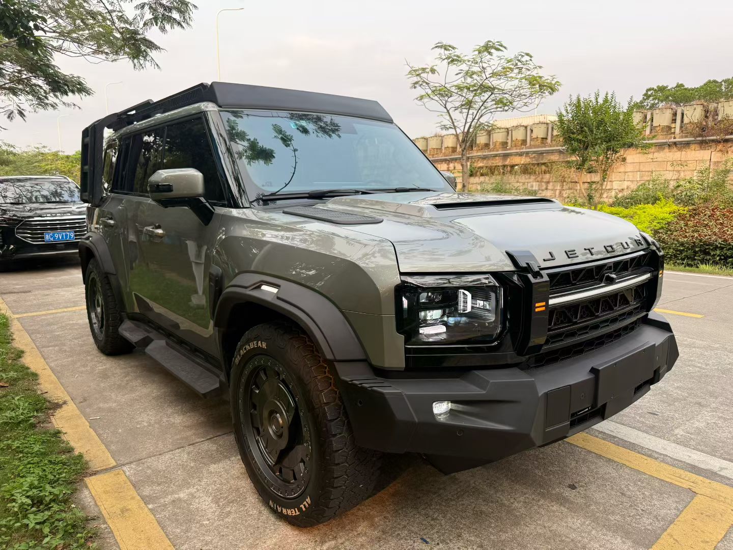 JETOUR 2024 Traveler 2.0T 4WD Silver Dragon Wings