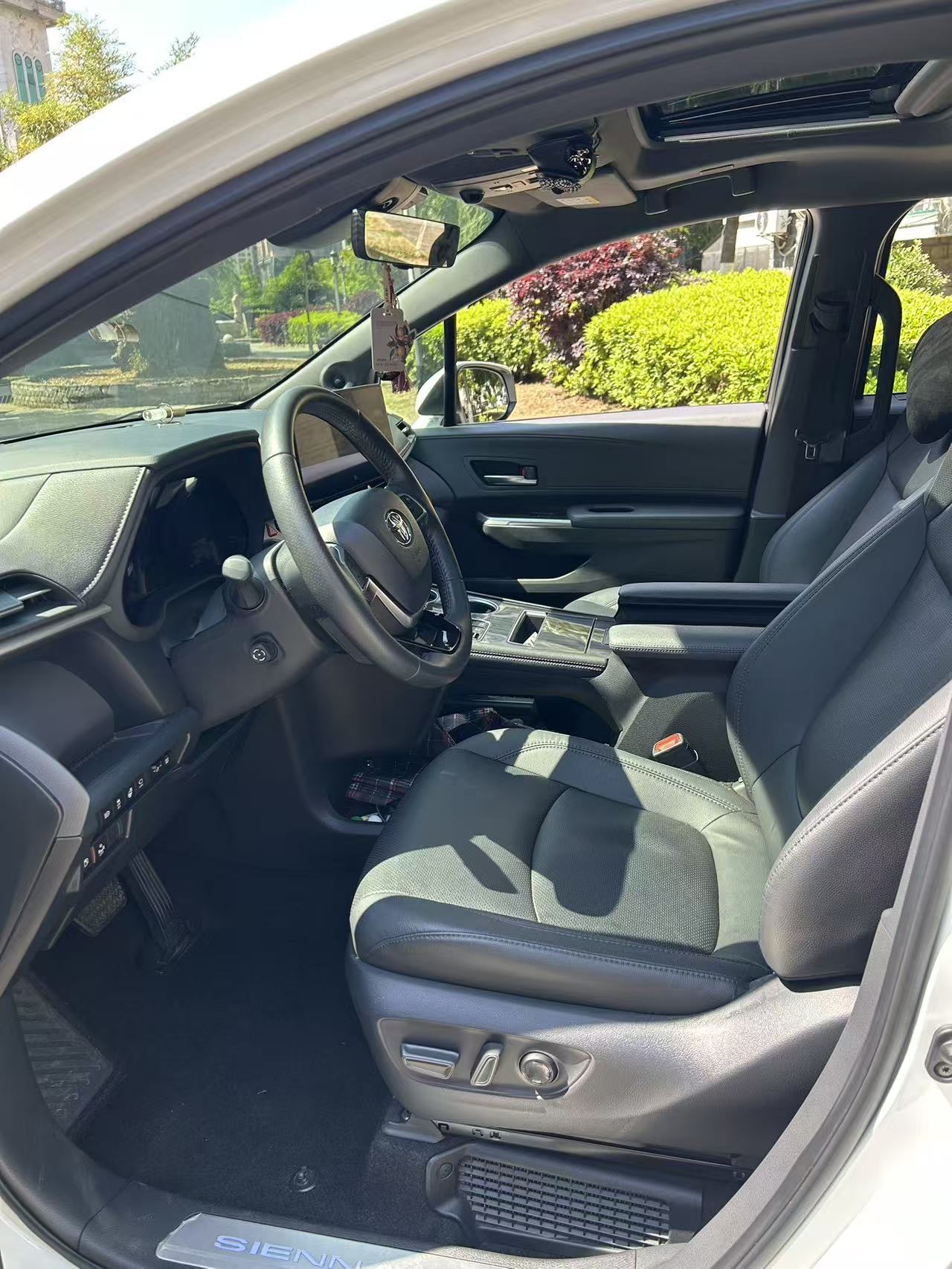 Toyota 2021 Sienna 2.5 CVT Platinum