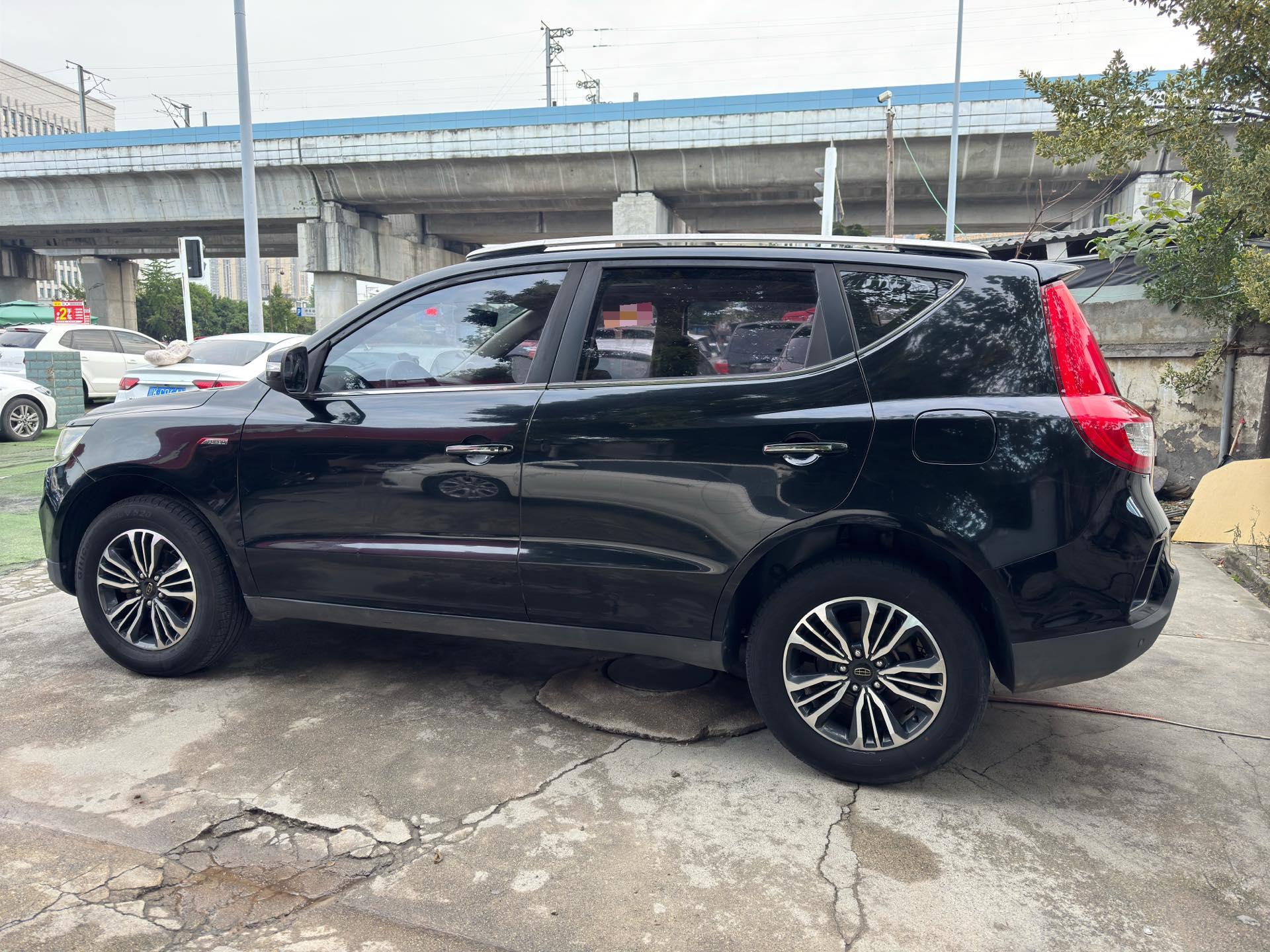 吉利 2016款 远景SUV(X6) 1.3T 无级 豪华型