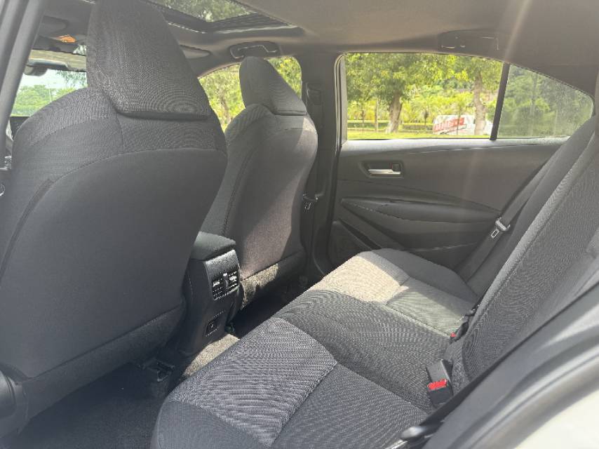 Toyota 2019 Levin Twin Engine 1.8H CVT Luxury Edition