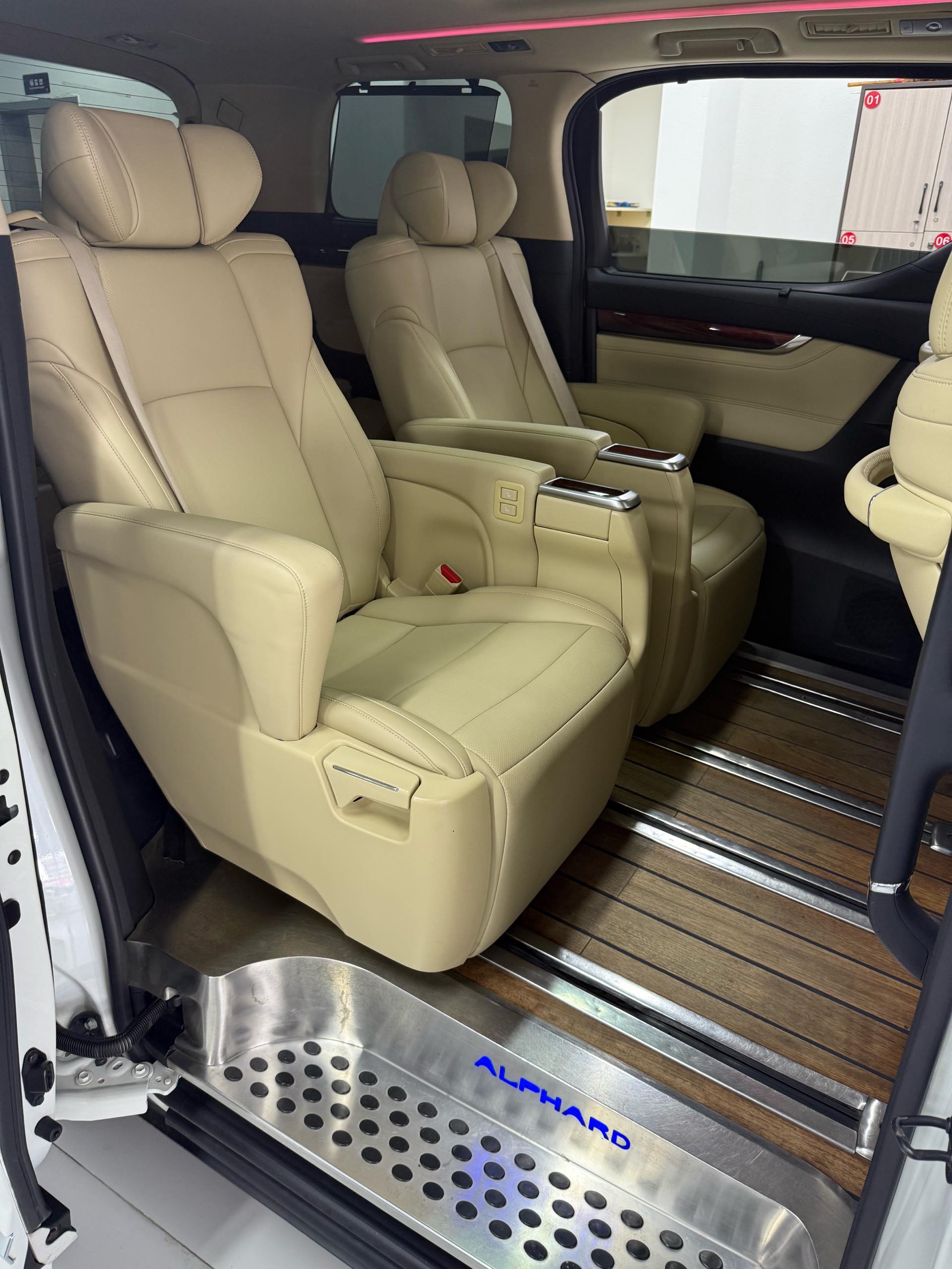 Toyota Alphard (Import) 2015 Alphard 3.5 Luxury