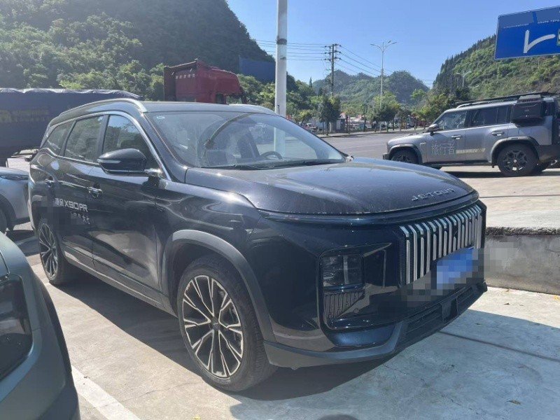 捷途 2024款 X90 PRO 2.0T 旗舰版7座