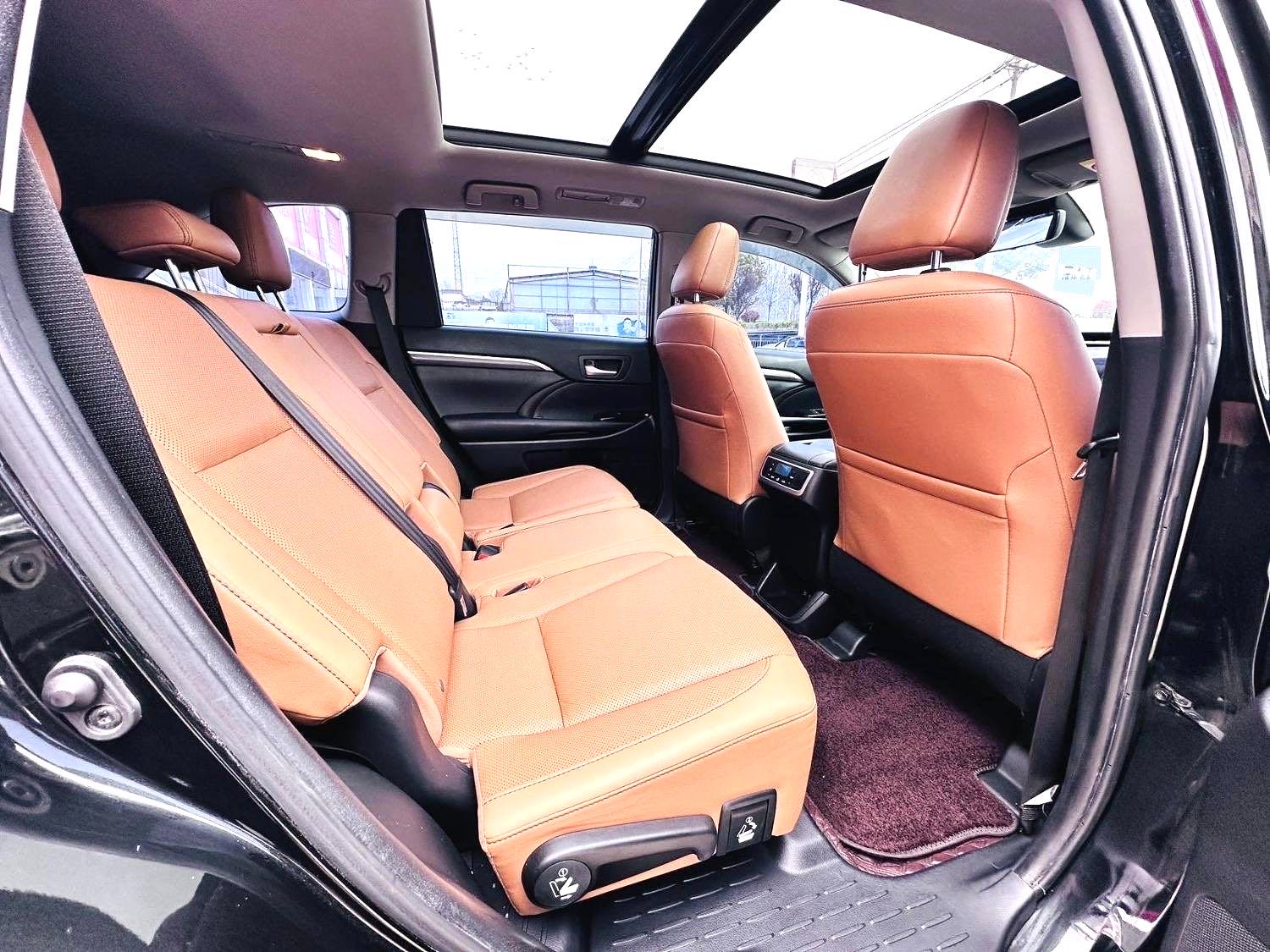 Toyota 2019 Highlander 2.0T 4WD Knight Edition 7-Seater