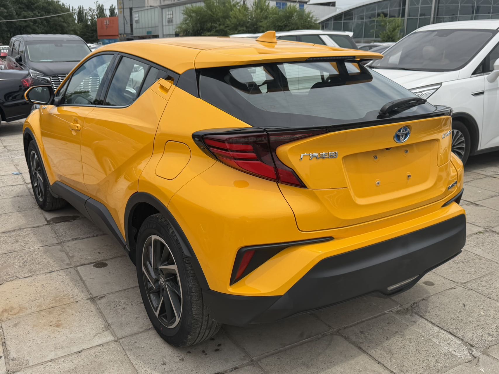 Toyota 2021 C-HR Hybrid 2.0 CVT Premium