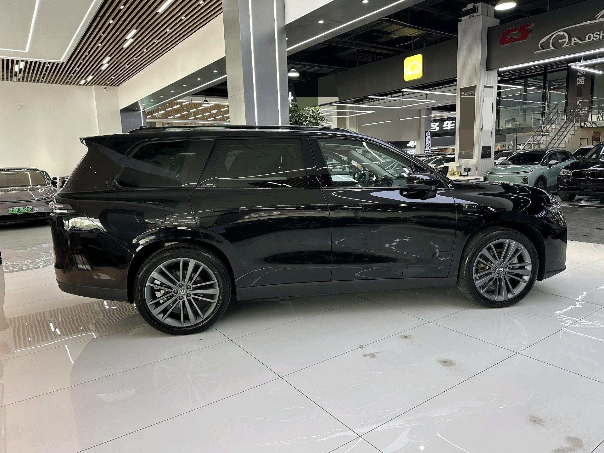 Leapmotor 2026 C16 280 LiDAR Zhizun Edition 6-Seater