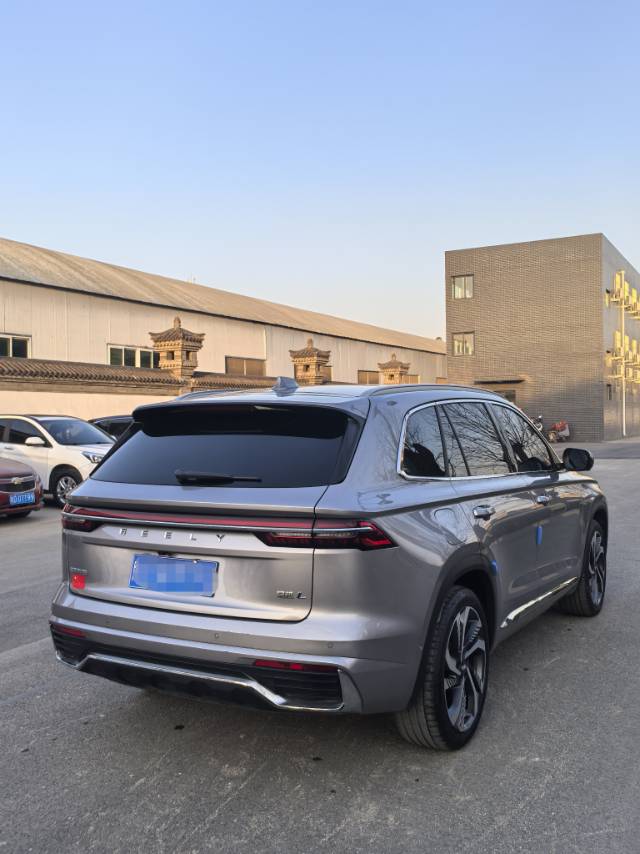 吉利 2021款 星越L 2.0TD EVO两驱智尊型