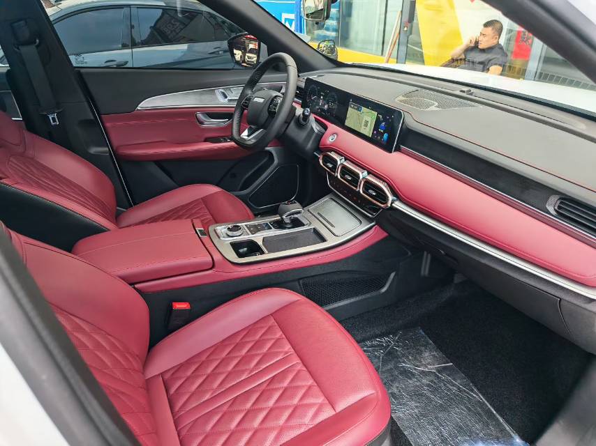 JETOUR 2024 X70 PLUS 1.5T Champion Edition MAX 5-Seater