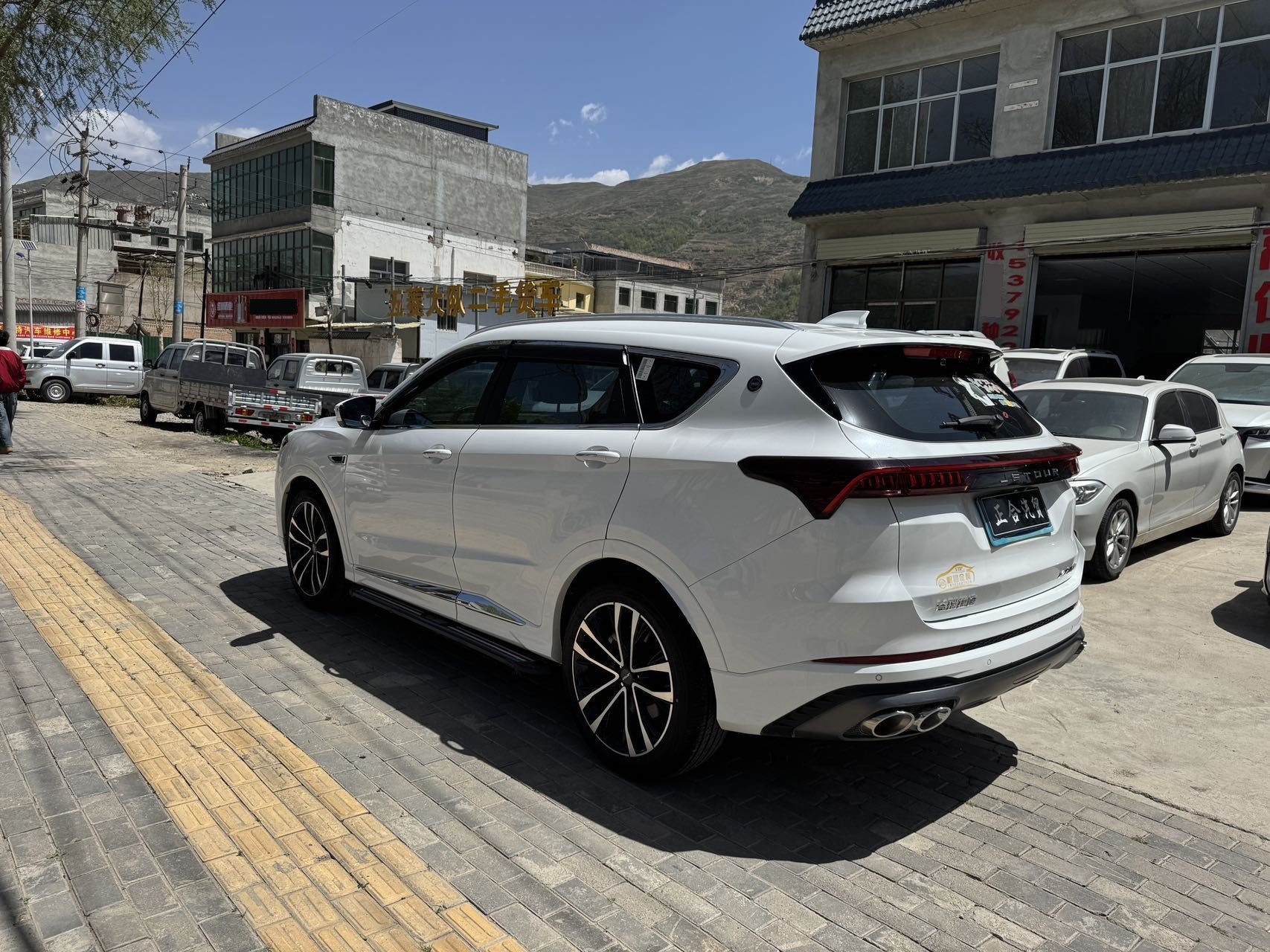 JETOUR 2023 X70 PLUS 1.6T Qiangzhe PLUS 7-Seater
