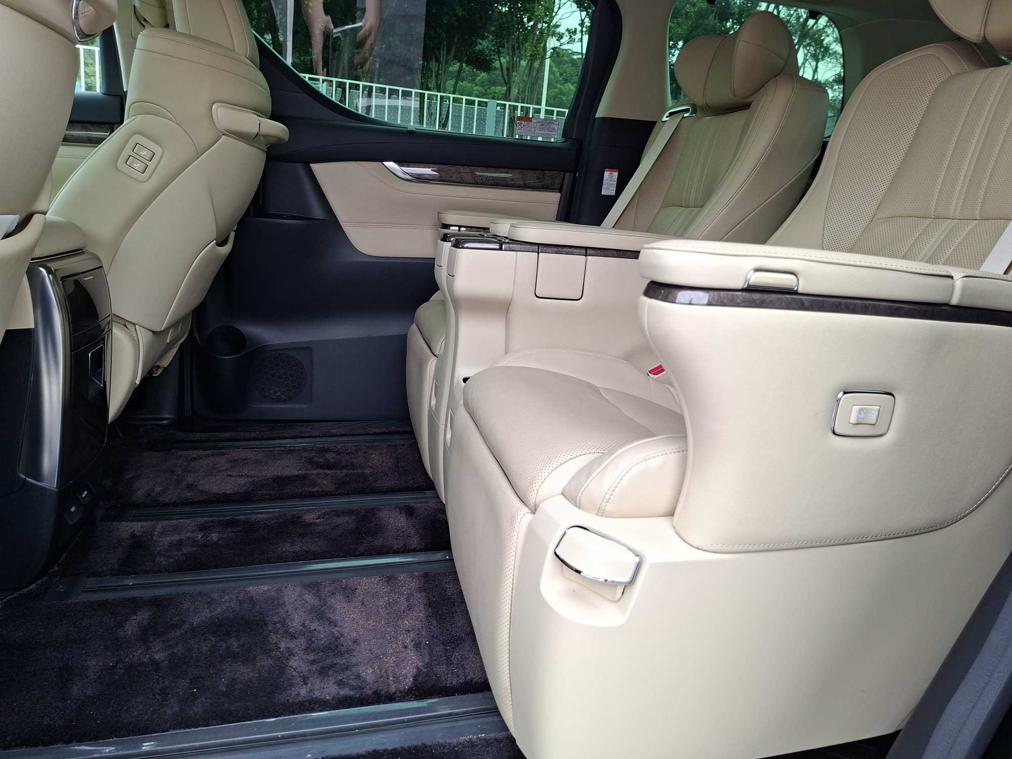 Toyota Vellfire (Import) 2019 Vellfire 2.5 CVT HV Premium