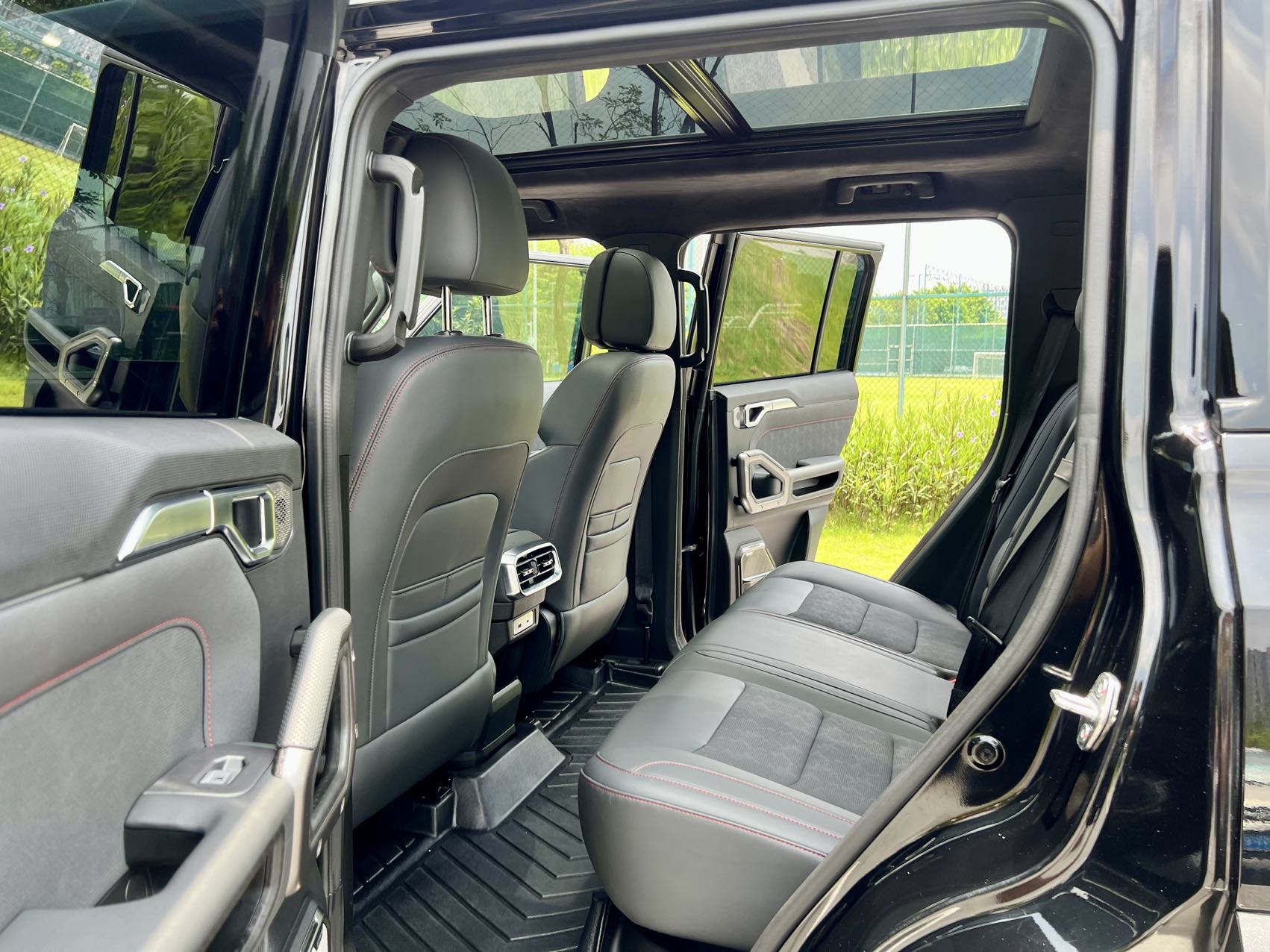 捷途 2023款 旅行者 2.0T 四驱穿越PRO+
