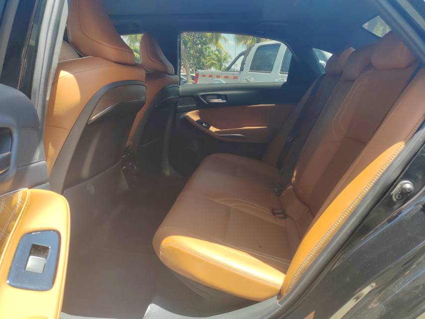 丰田 2024款 亚洲龙双擎 2.0 无级 豪华版