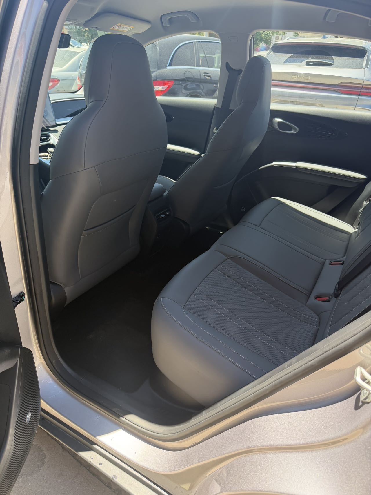 Geely 2026 Xingyuan 410km Explorer Edition