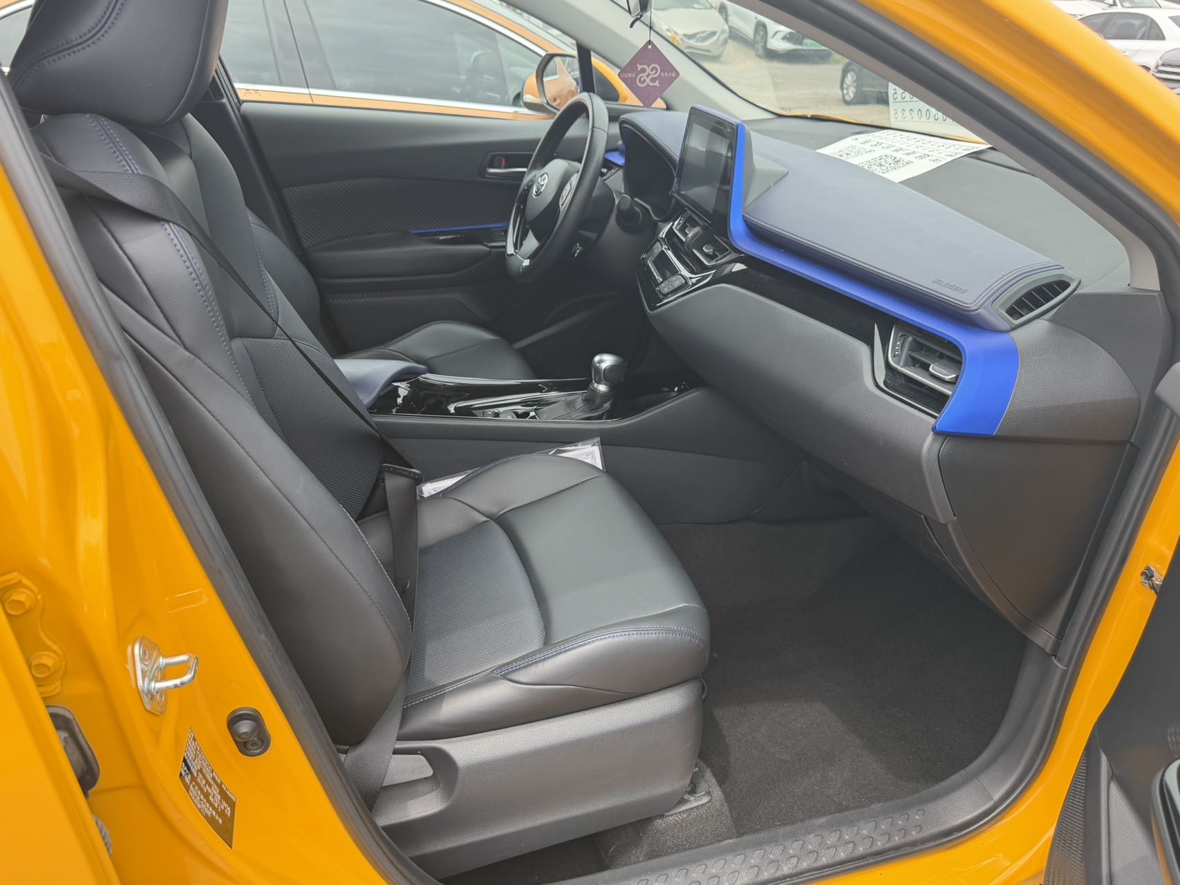 Toyota 2021 C-HR Hybrid 2.0 CVT Premium