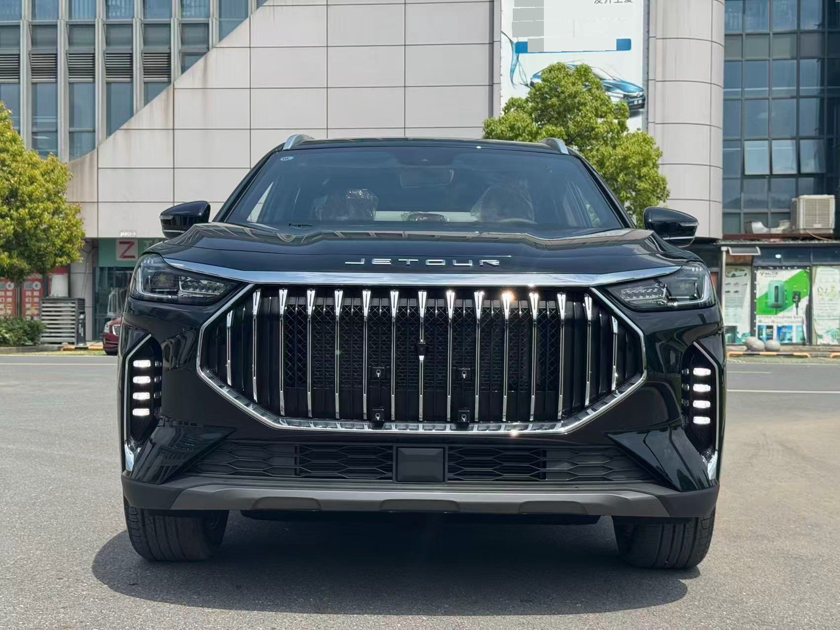 JETOUR 2025 X70 PLUS 1.5T Champion Edition PRO 5-Seater