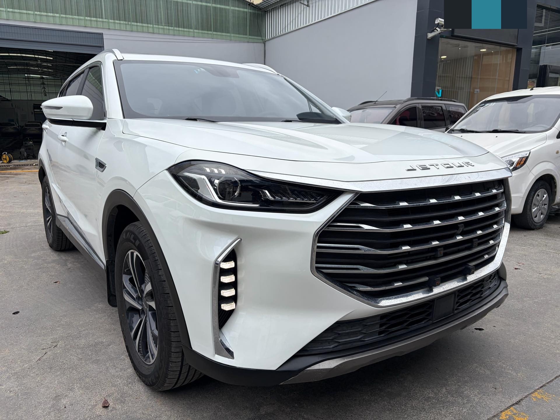 JETOUR 2021 X70 PLUS 1.5T Lin 7-Seater