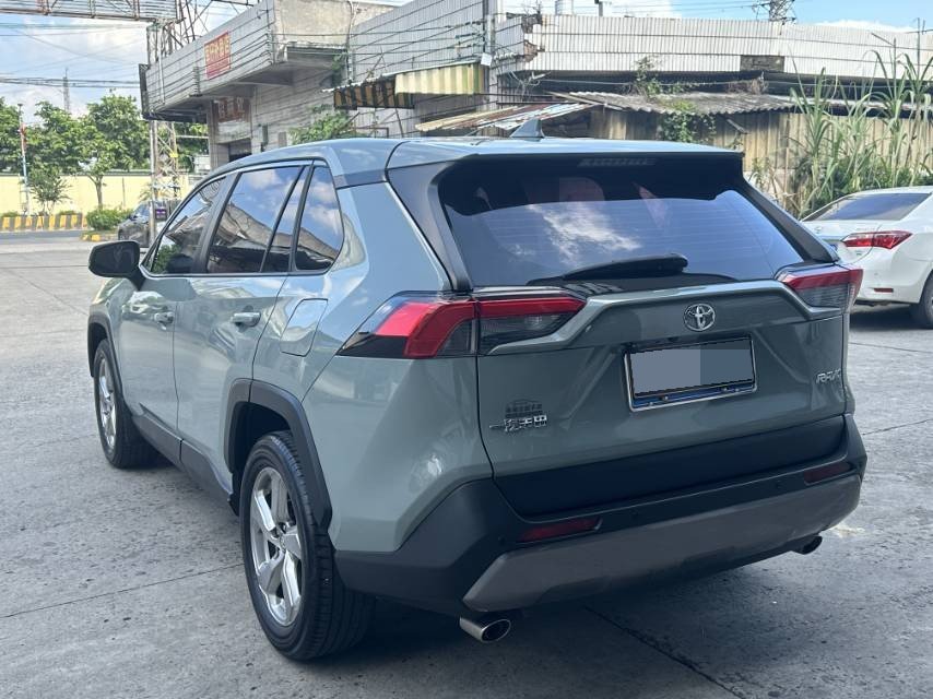丰田 2021款 RAV4荣放 2.0 无级 两驱风尚版