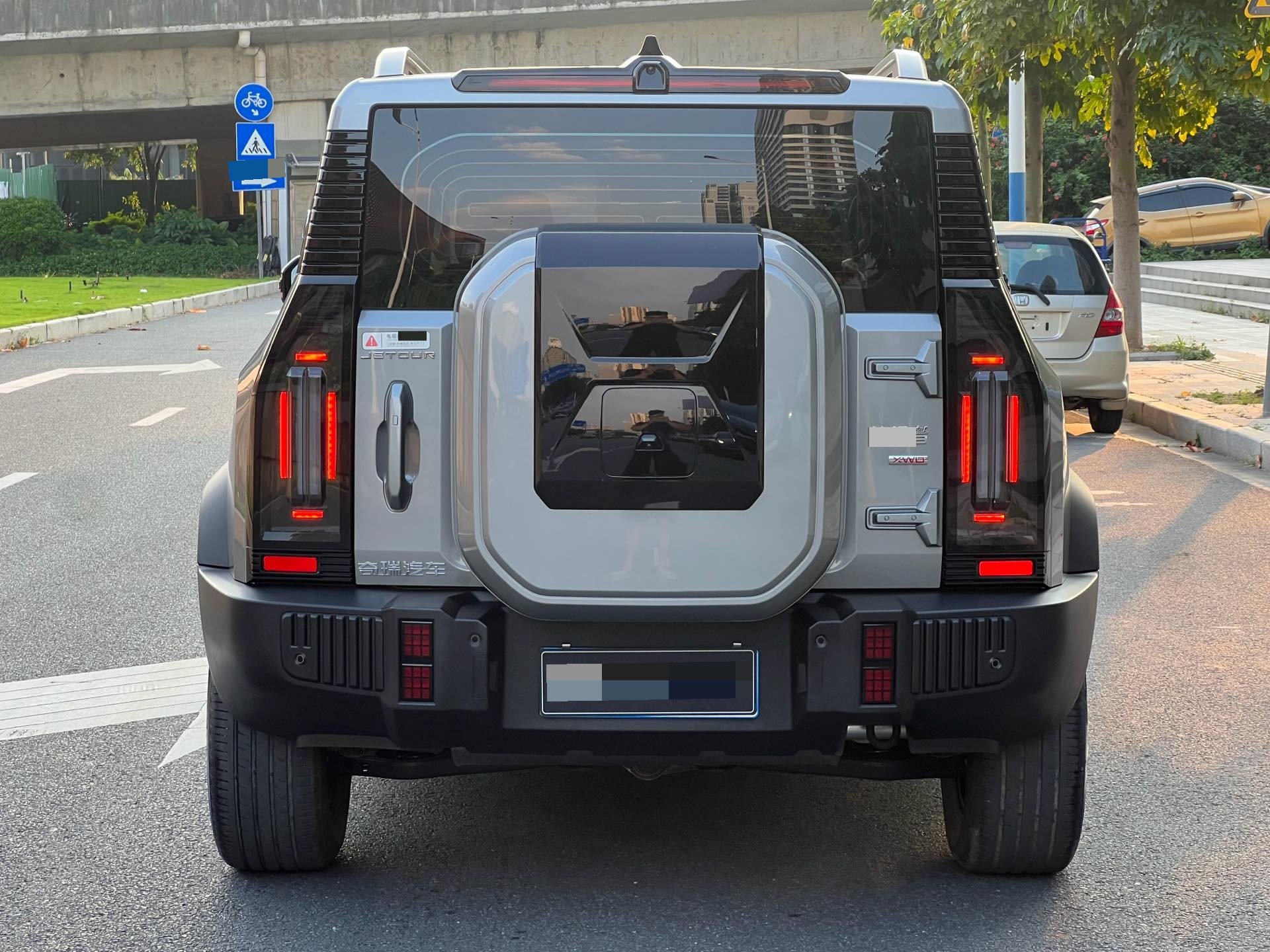 JETOUR 2023 Traveler 2.0T 4WD Cross PRO