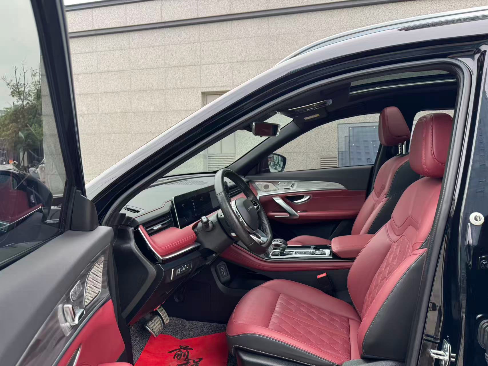 JETOUR 2023 X70 PLUS 1.6T Qiangzhe PRO 7-Seater