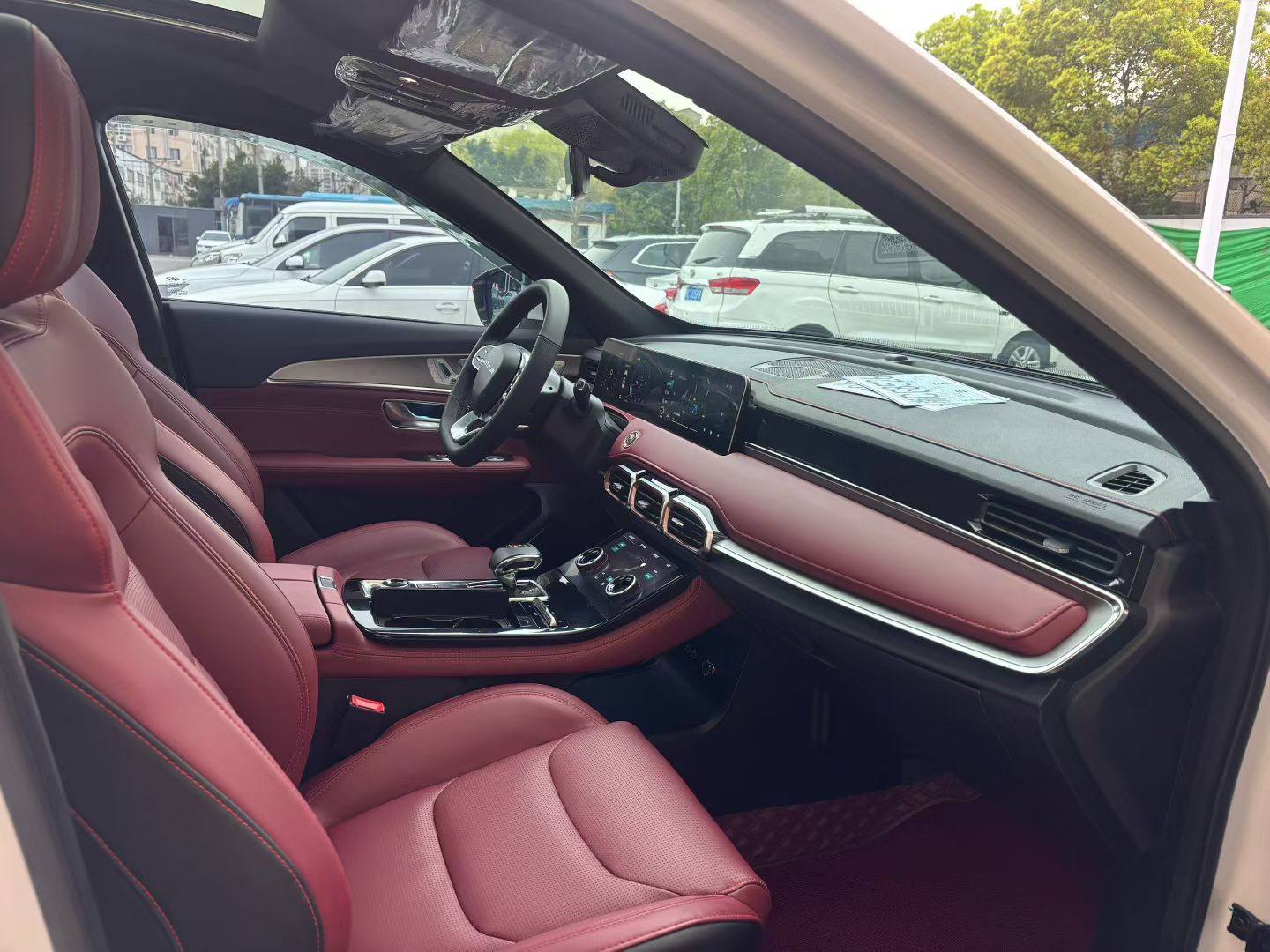 JETOUR 2021 X70 PLUS 1.6T Di 7-Seater