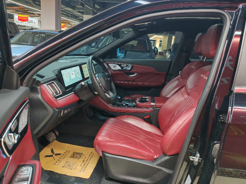 捷途 2025款 X70 PLUS 1.5T 旗舰版7座
