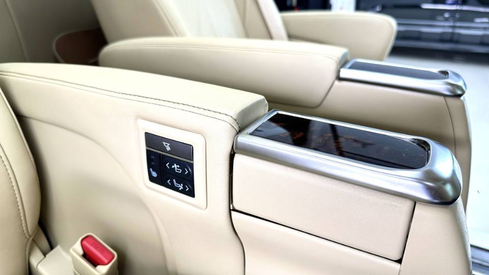 Toyota Alphard (Import) 2019 Alphard 2.5 CVT Luxury Edition