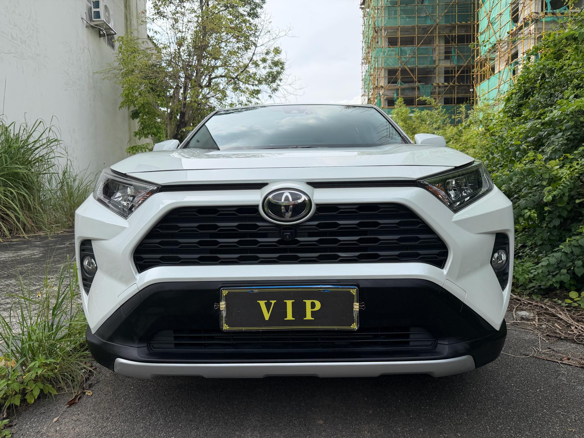 丰田 2021款 RAV4荣放 2.0 无级 两驱风尚PLUS版