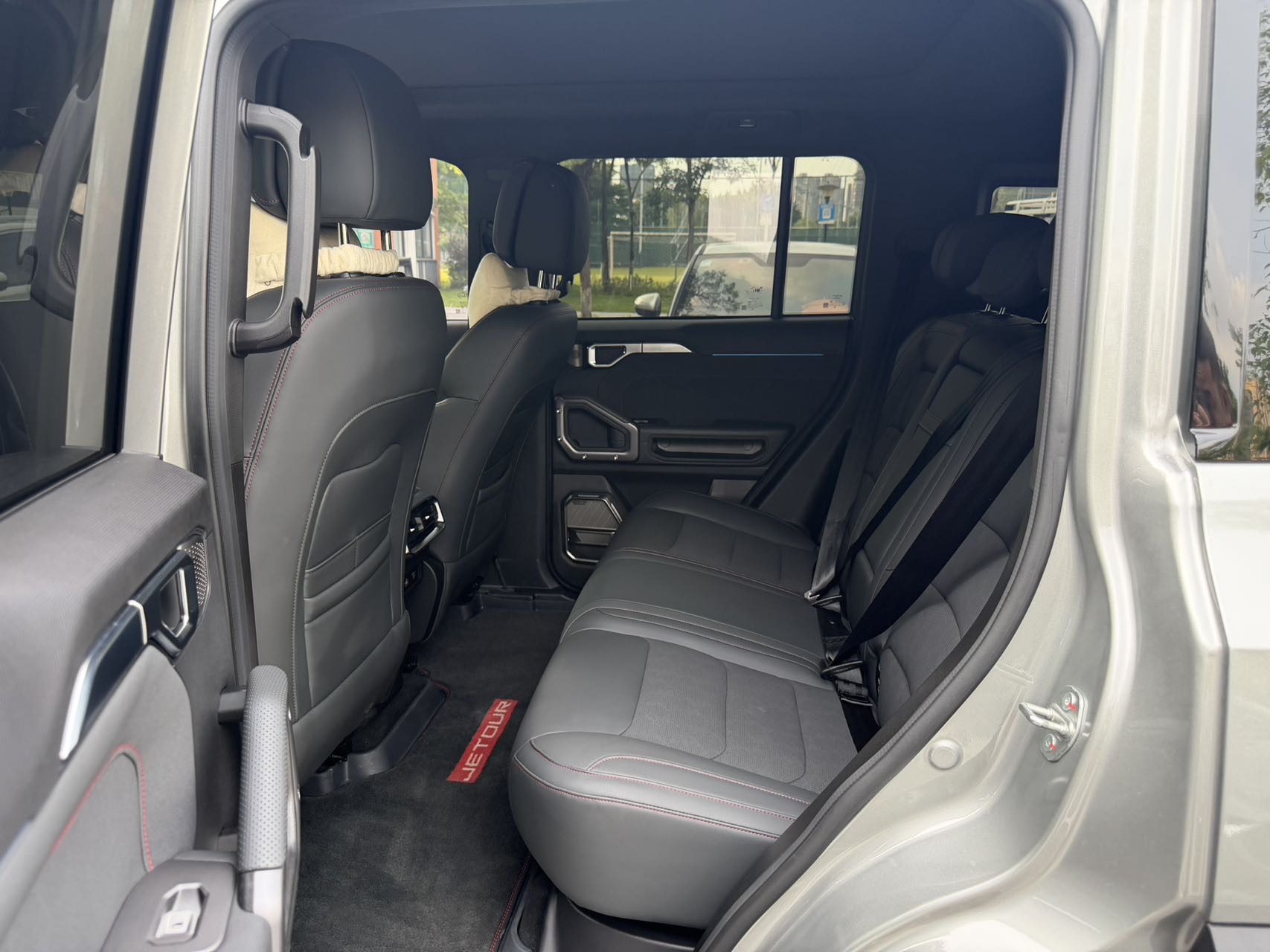 JETOUR 2023 Traveler 2.0T 4WD Cross PRO