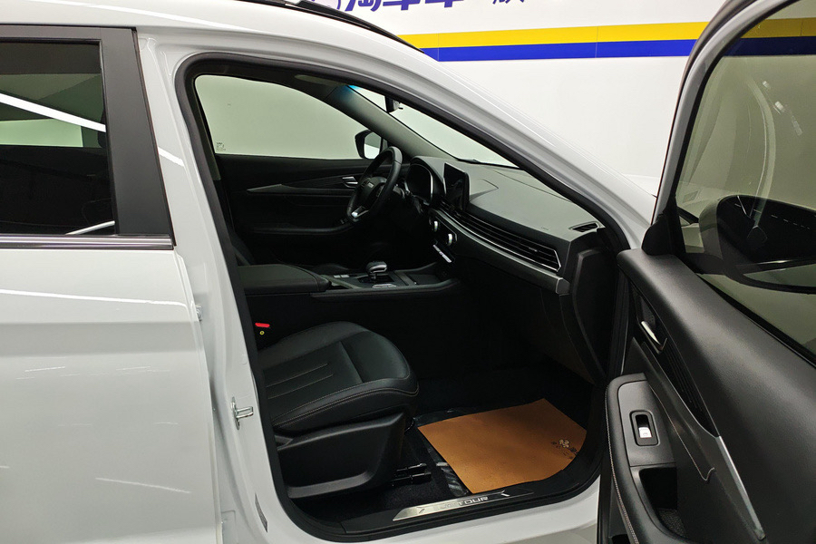 JETOUR 2023 X70S 1.5T Glory 7-Seater