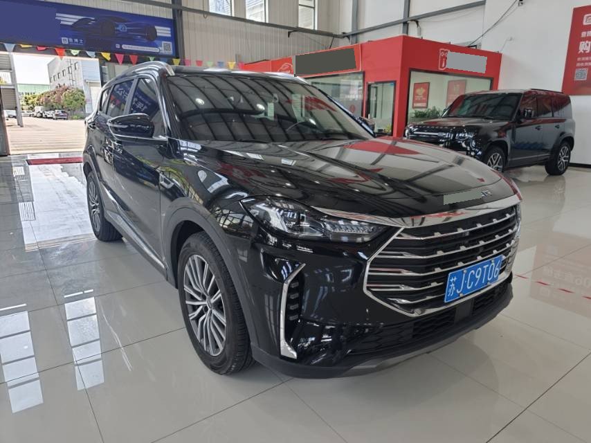 捷途 2023款 X70 PLUS 1.5T 无级 自强MAX5座