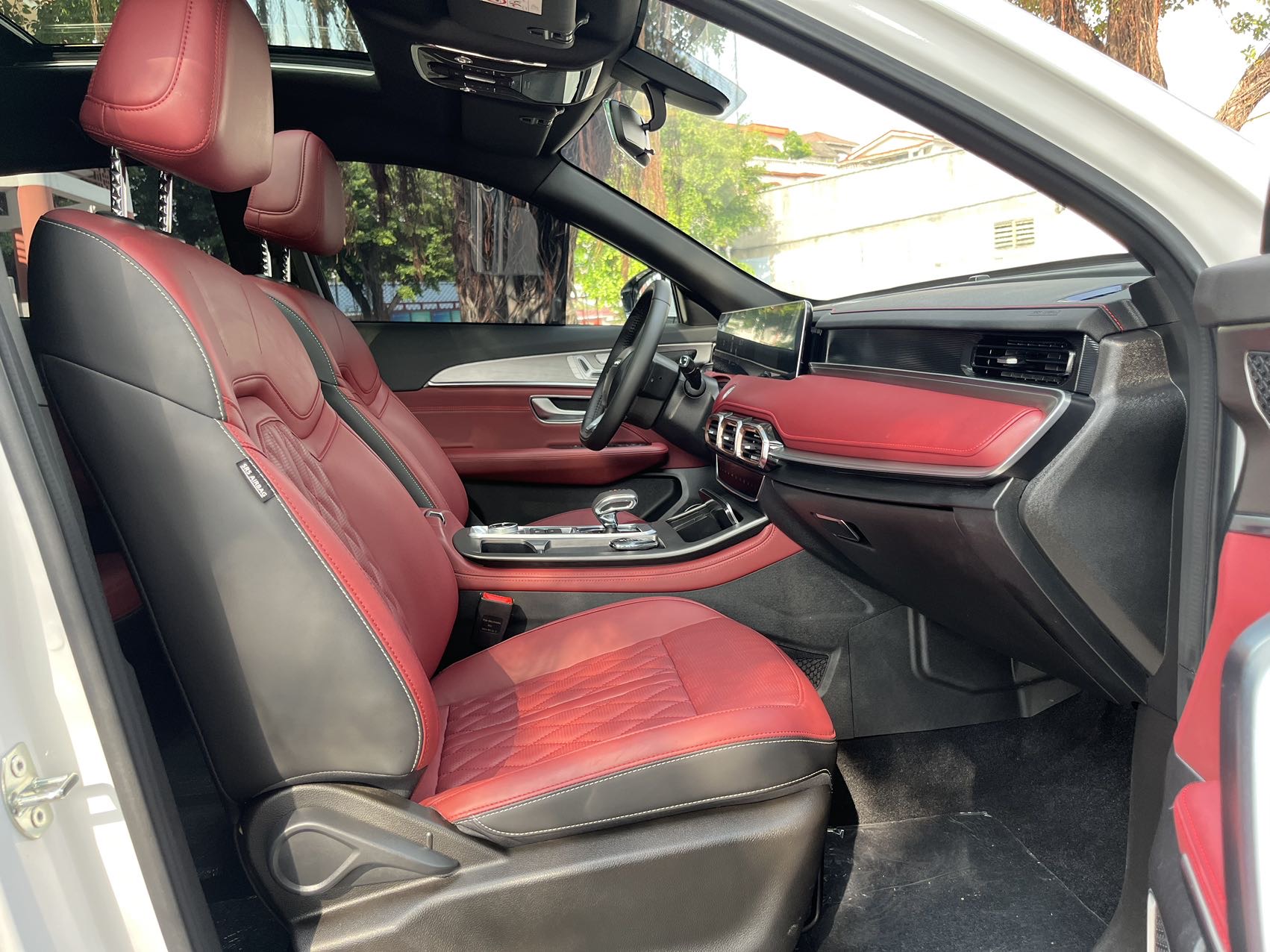 JETOUR 2024 X70 PLUS 1.5T Champion Edition MAX 5-Seater