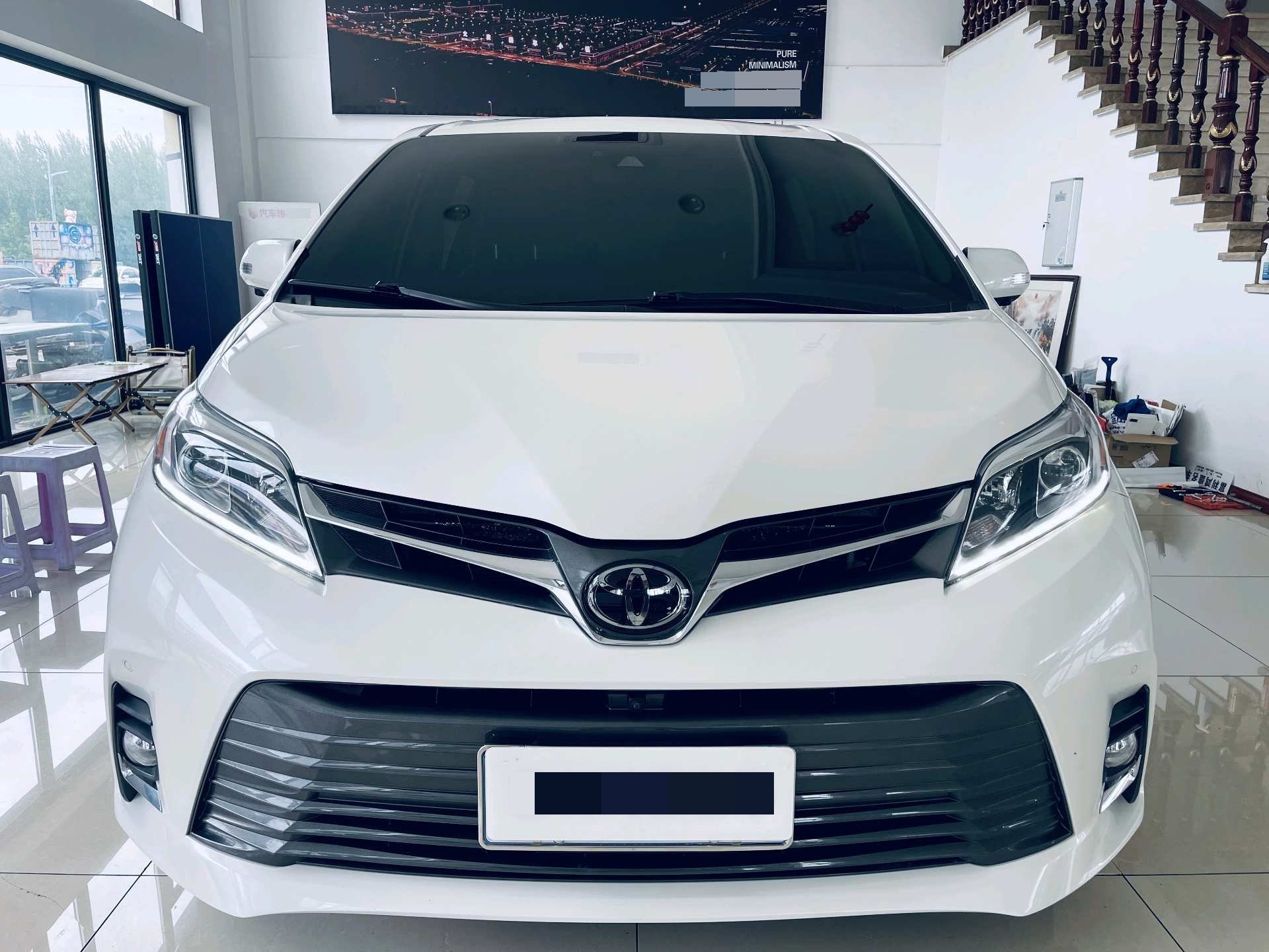 Toyota Sienna (Import) 2019 Sienna 3.5 XLE Premium AWD 7-Seat US Spec