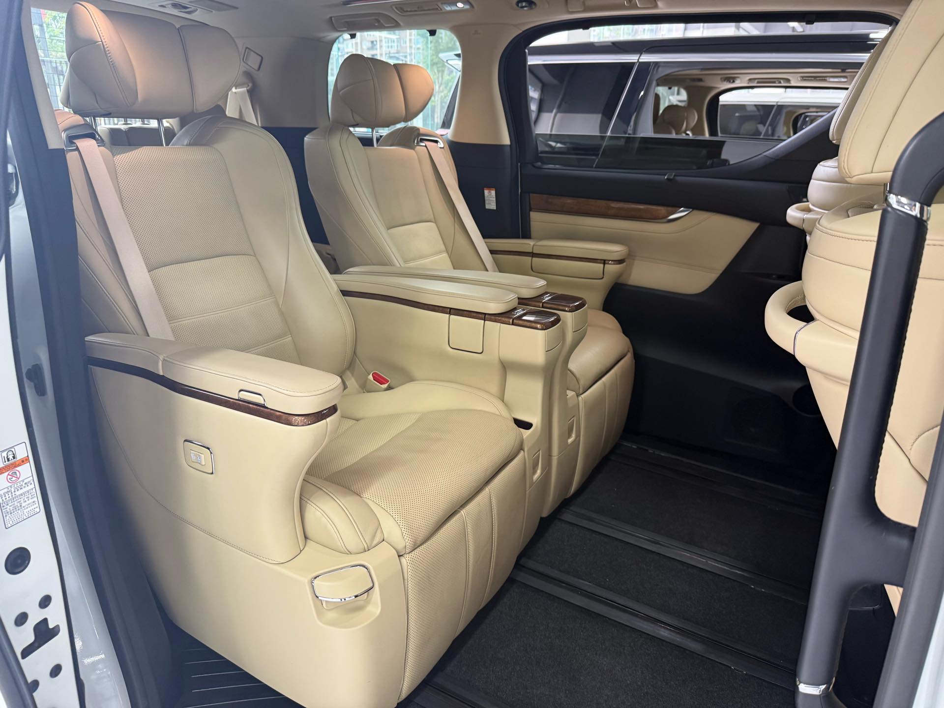 Toyota Alphard (Import) 2015 Alphard 3.5 Luxury