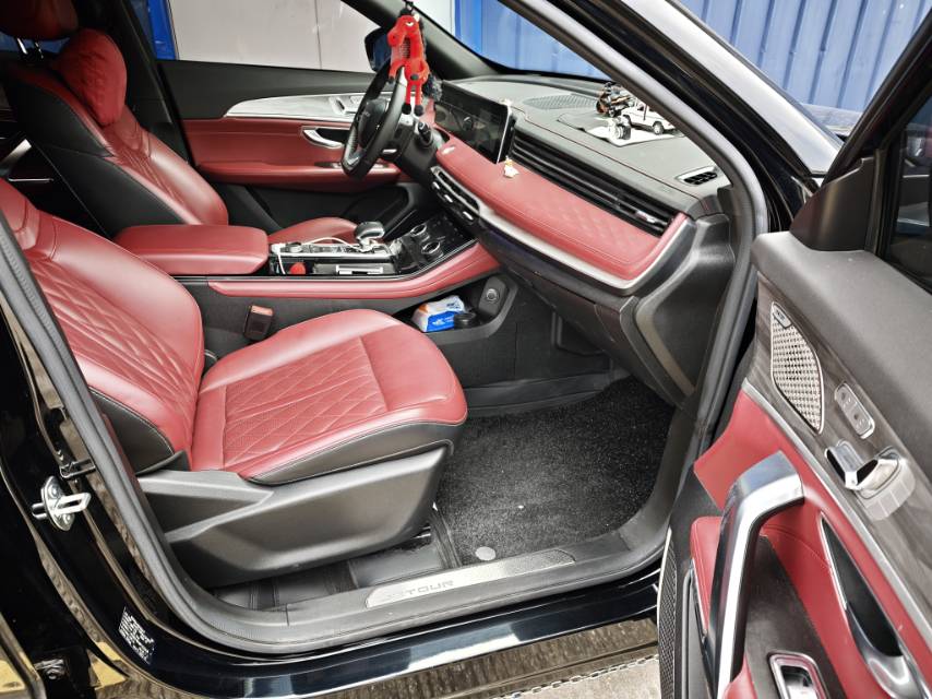 JETOUR 2023 X70 PLUS 1.6T Stronger PRO+ 7-Seater