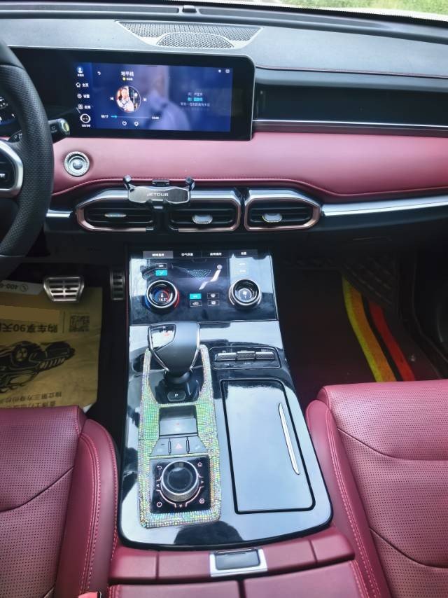 JETOUR 2021 X70 PLUS 1.6T Di PRO 5-Seater