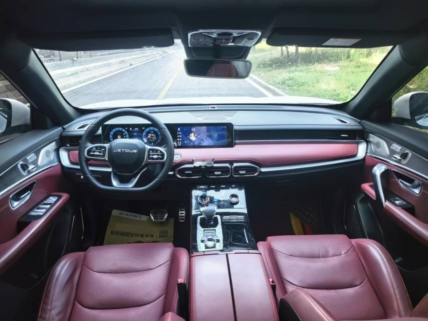 JETOUR 2021 X70 PLUS 1.6T Di PRO 5-Seater
