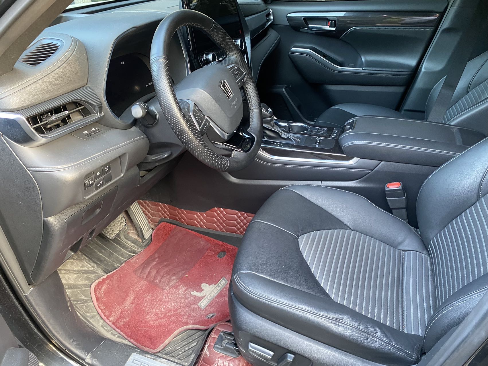 Toyota 2021 Crown Kluger 2.5 CVT 4WD Luxury