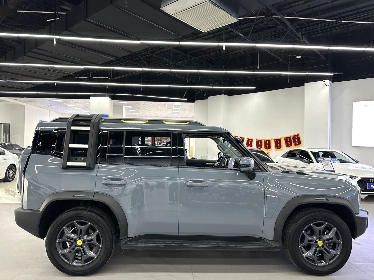 JETOUR 2023 Traveler 2.0T 4WD Cross PRO