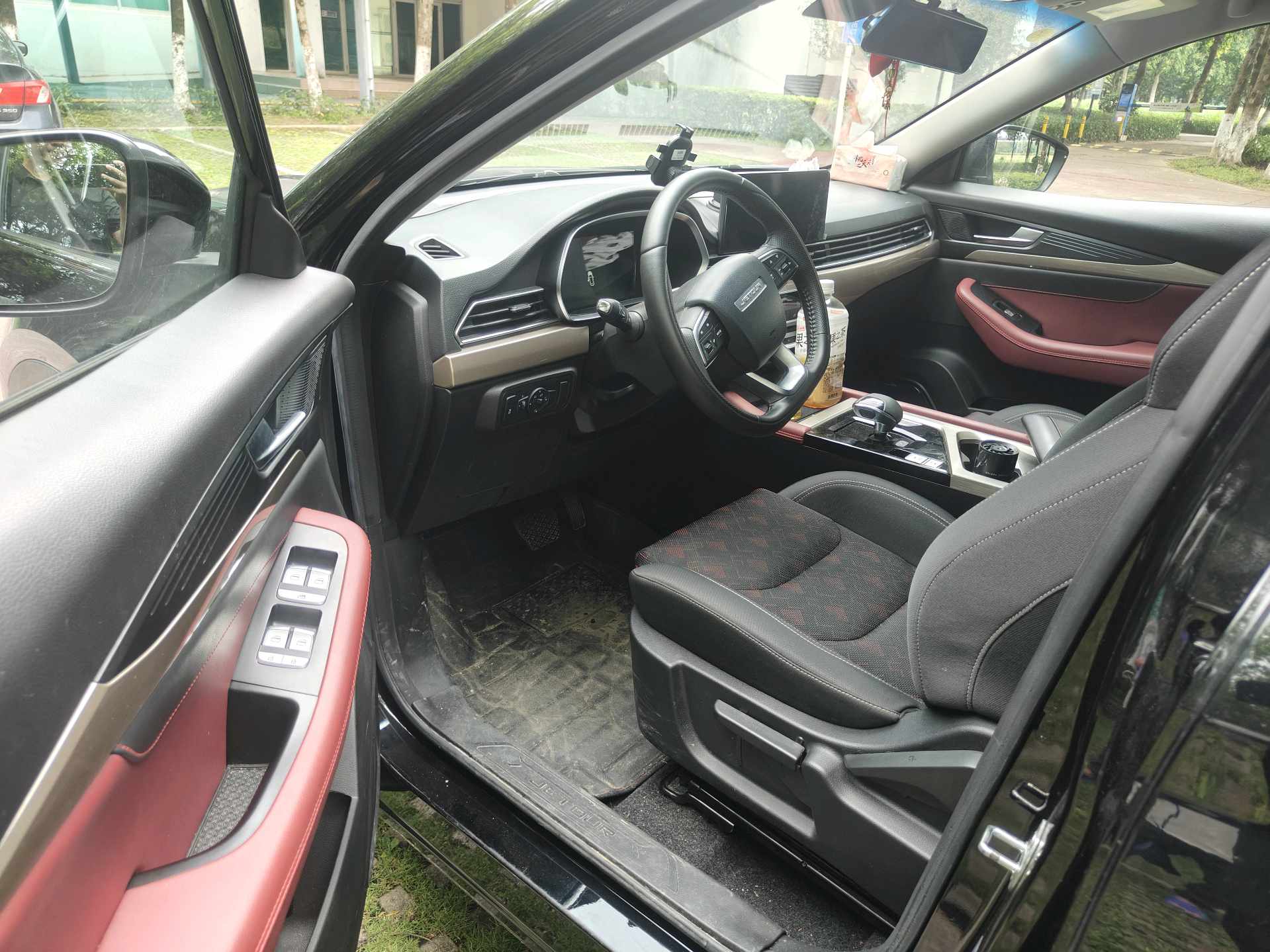 捷途 2023款 X70 1.5T 超越PRO版7座