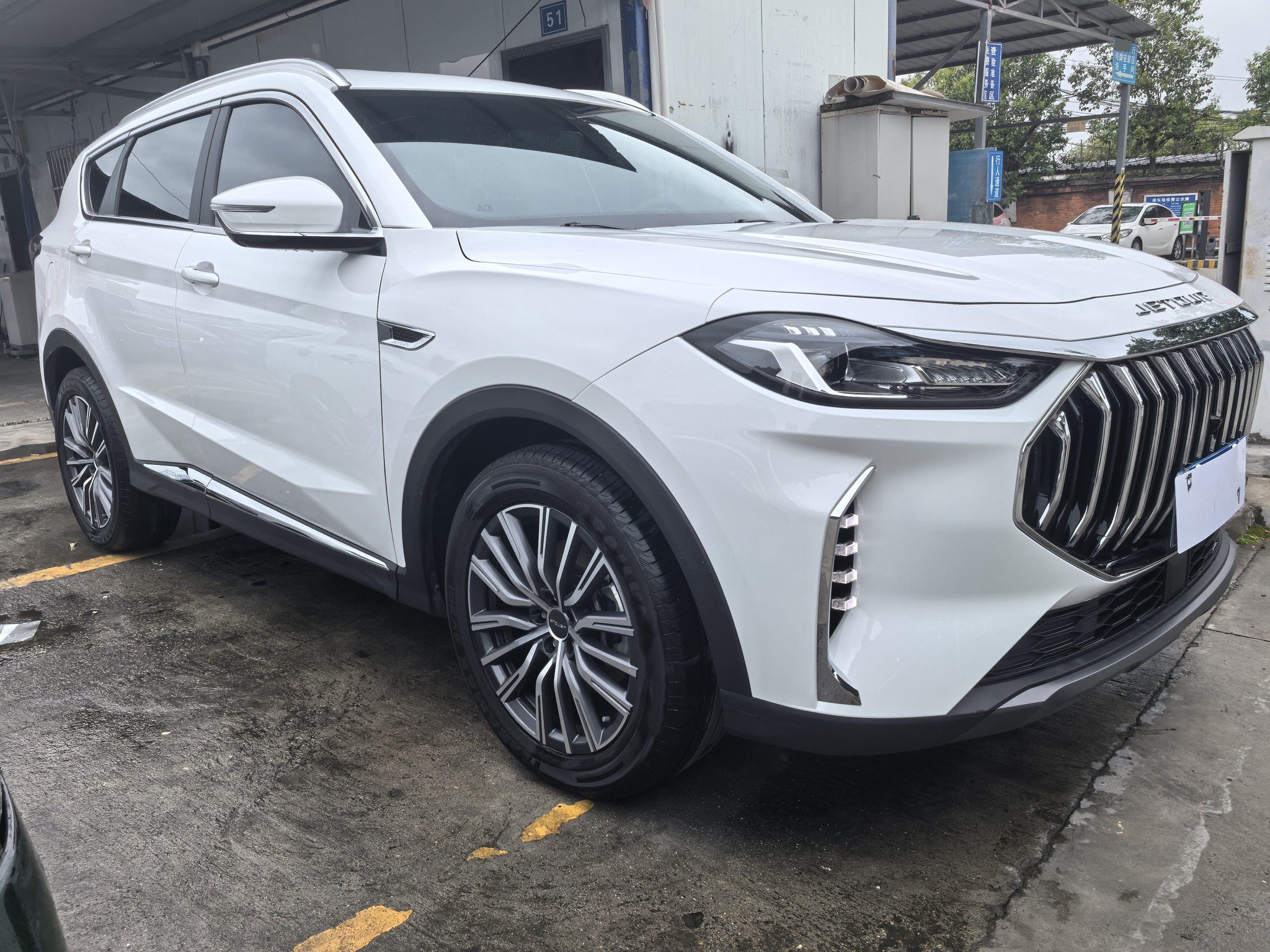 JETOUR 2025 X70 PLUS 1.5T Champion Edition PRO 7-Seater