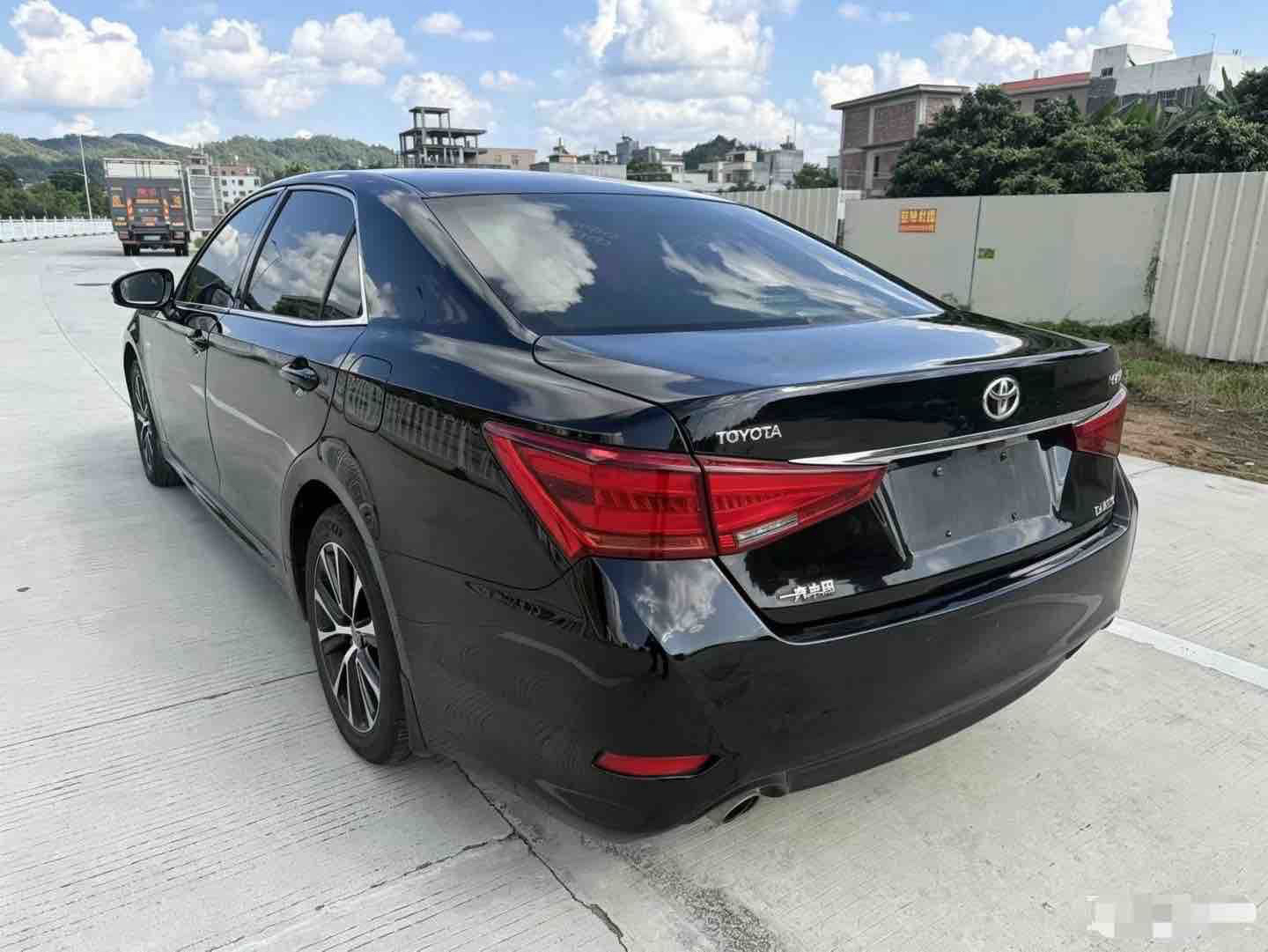 Toyota 2018 Crown 2.0T Fashion Edition