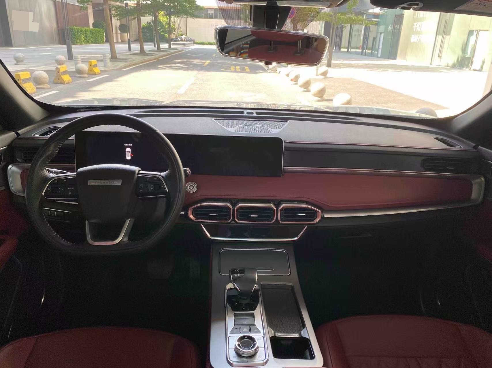JETOUR 2024 X70 PLUS 1.5T Champion Edition MAX 5-Seater