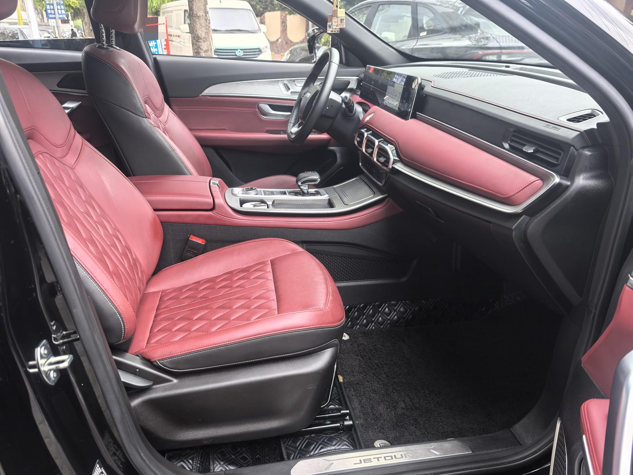 JETOUR 2024 X70 PLUS 1.5T Champion MAX+ 7-Seater