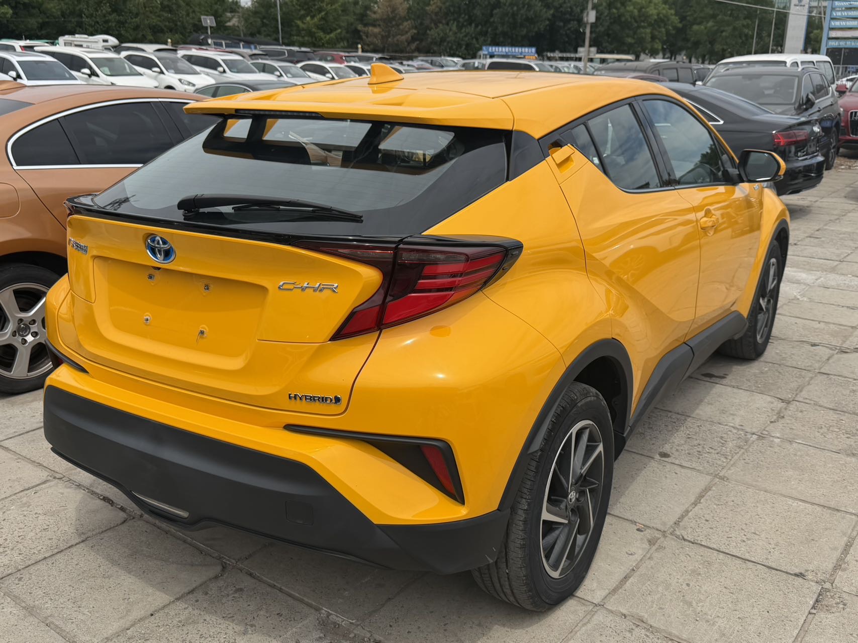 Toyota 2021 C-HR Hybrid 2.0 CVT Premium